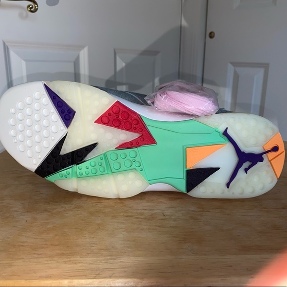 Retro 7 Air Jordan Hare 2.0 - Michael Jordan Bugs Bunny shoes. main image 12